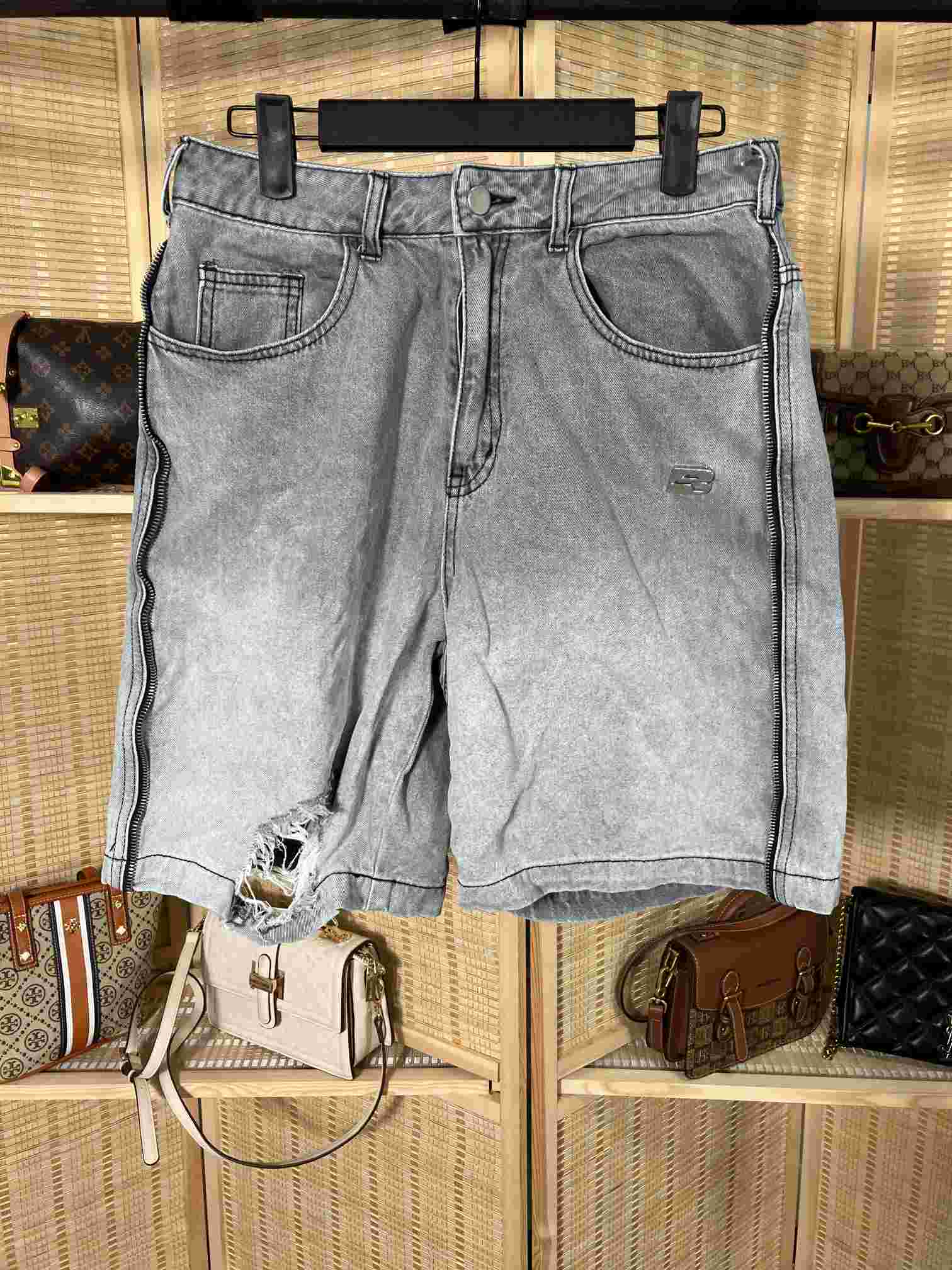 70977fda95583e29914c27a7dfe600a