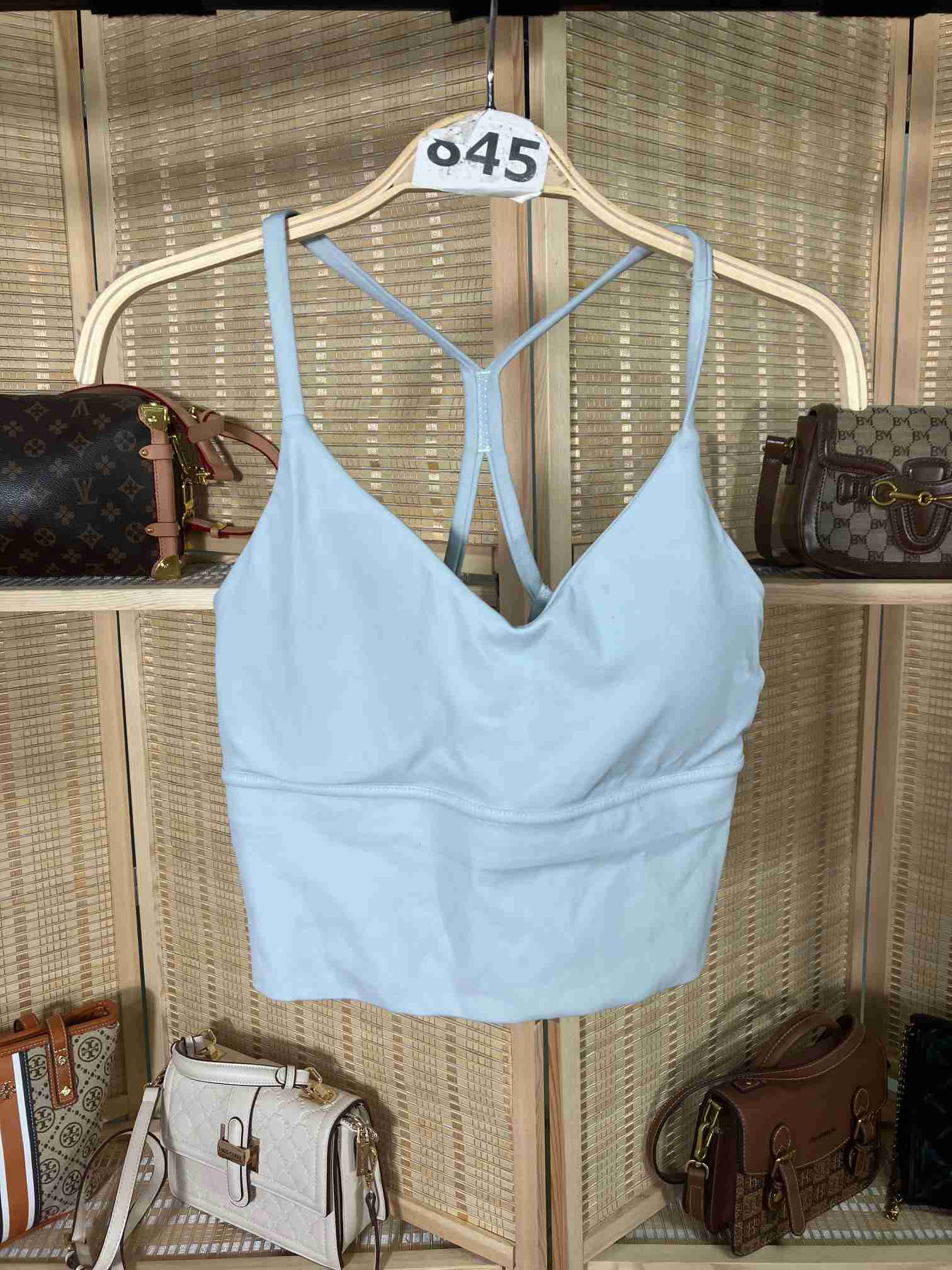 e82562edf36aed9a5117a82259eb5de